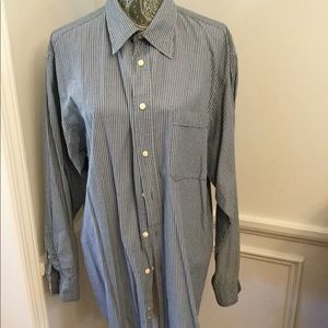 GAP LIGHT BLUE STRIPES ON GRAY SHIRT 🌻